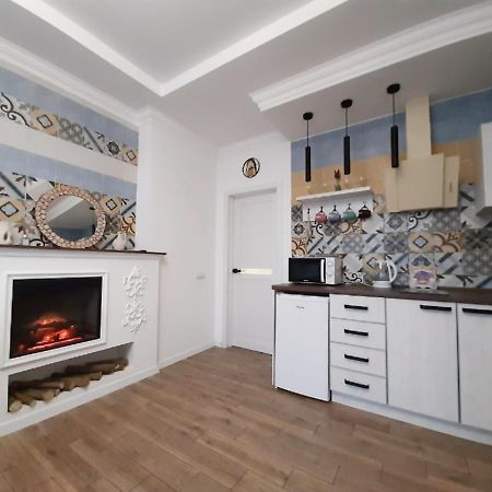 2 Bdr Apartment Near Gorky Park, Center Charkiw Exterior foto