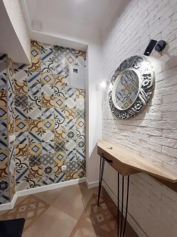 2 Bdr Apartment Near Gorky Park, Center Charkiw Exterior foto