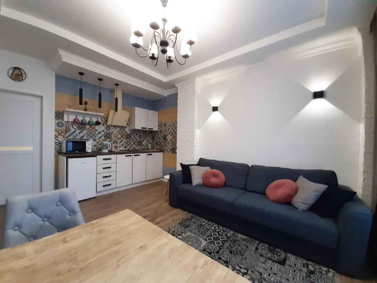 2 Bdr Apartment Near Gorky Park, Center Charkiw Exterior foto