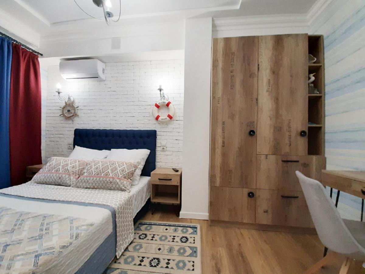 2 Bdr Apartment Near Gorky Park, Center Charkiw Exterior foto