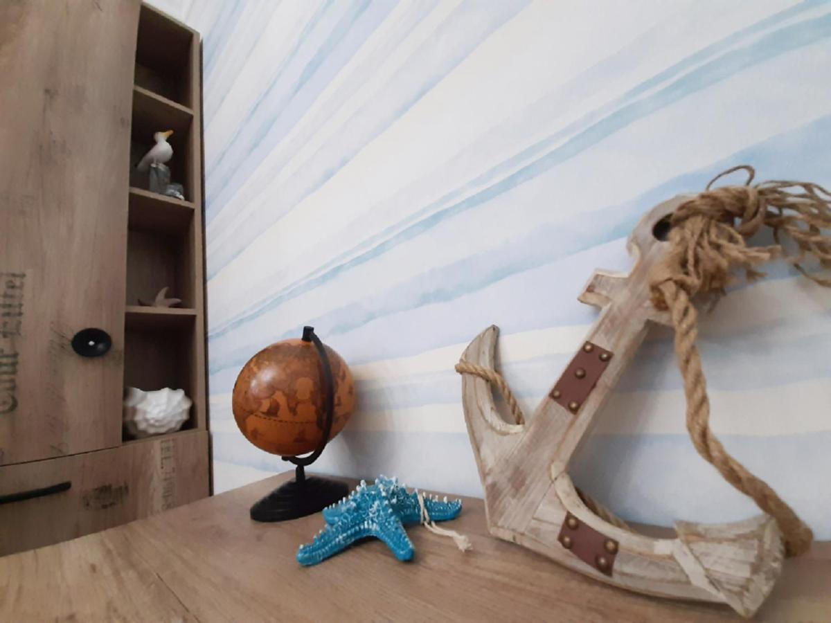 2 Bdr Apartment Near Gorky Park, Center Charkiw Exterior foto