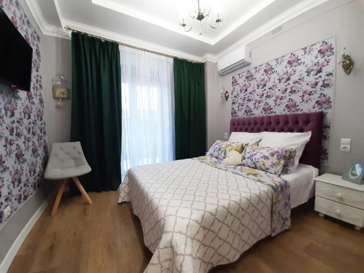 2 Bdr Apartment Near Gorky Park, Center Charkiw Exterior foto